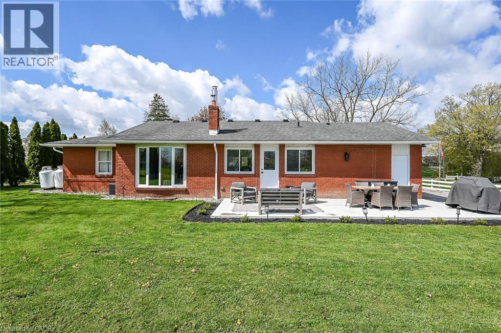 4024 River Road, Caledonia, ON - Outdoor With Deck Patio Veranda