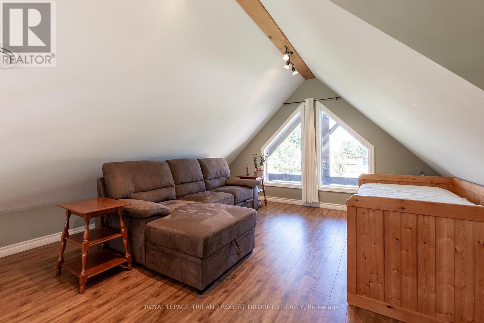 22910 Highbury Avenue N, Middlesex Centre (Bryanston), ON - Indoor