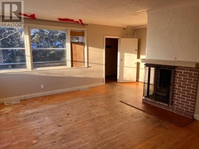 527 Court St N, Thunder Bay, ON - Indoor With Fireplace