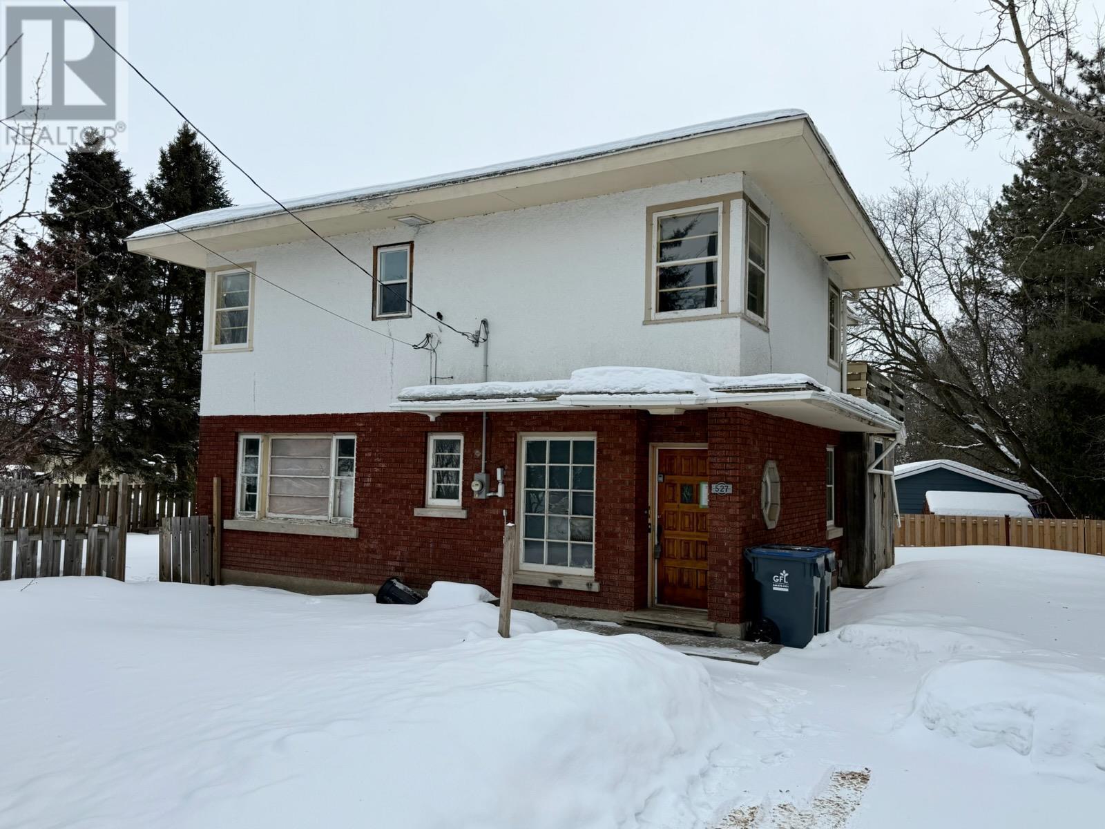 527 Court St N, Thunder Bay, ON - Outdoor With Exterior