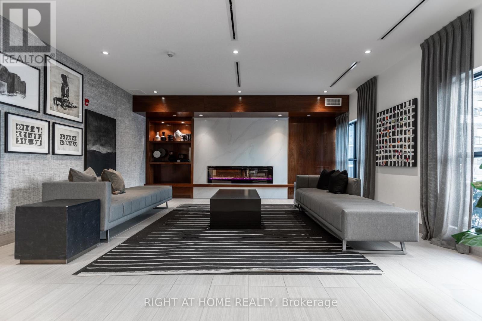 109 - 102 Grovewood Common, Oakville, ON - Indoor Photo Showing Other Room