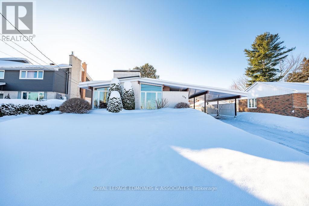 528 Irving Street, Pembroke, ON - Outdoor