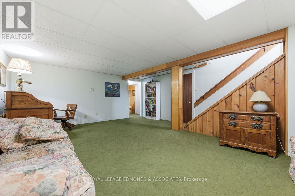 528 Irving Street, Pembroke, ON - Indoor Photo Showing Other Room