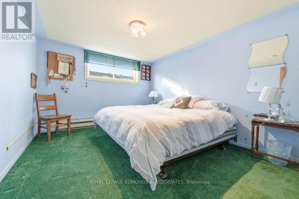 528 Irving Street, Pembroke, ON - Indoor Photo Showing Bedroom