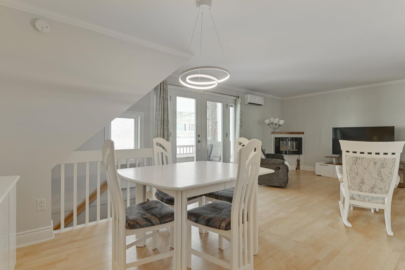 Vue d'ensemble - 1137 Rue De L'Aigue-Marine, Québec (Charlesbourg), QC - Indoor Photo Showing Dining Room