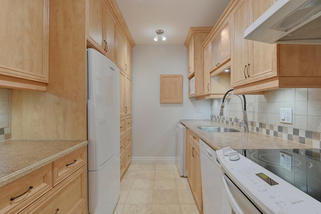 Cuisine - 1137 Rue De L'Aigue-Marine, Québec (Charlesbourg), QC - Indoor Photo Showing Kitchen