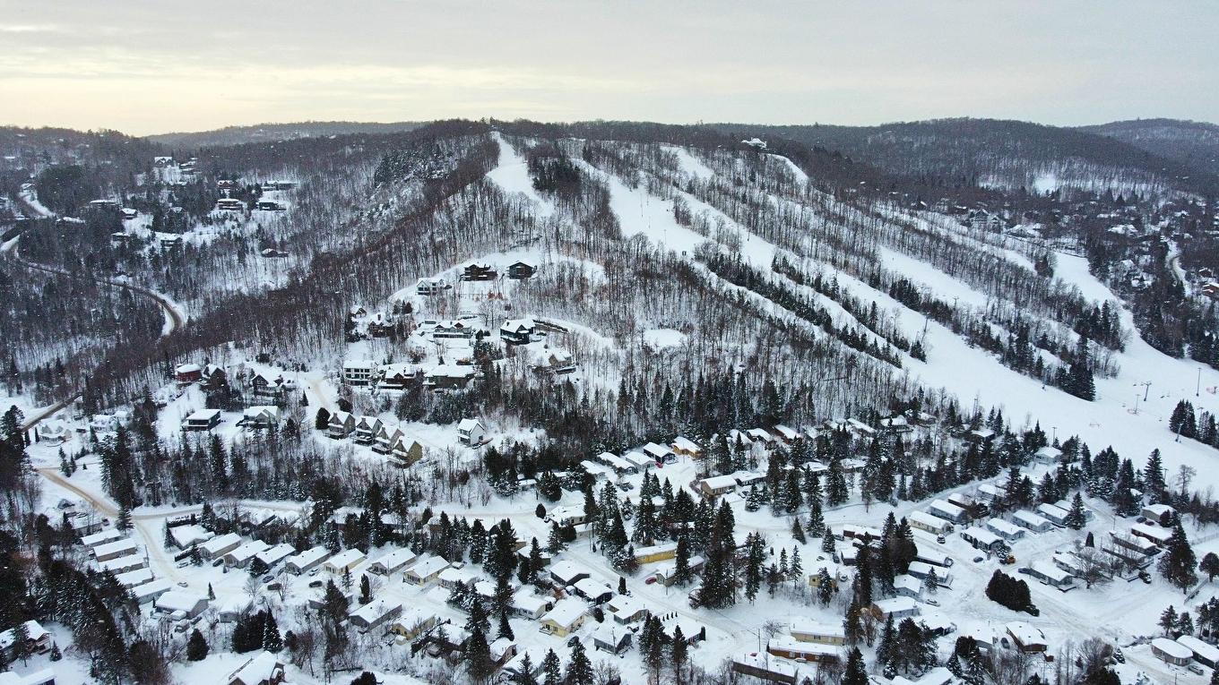 Aerial photo - 2013 Ch. Des Habitations-Des-Monts, Saint-Sauveur, QC - Outdoor With View