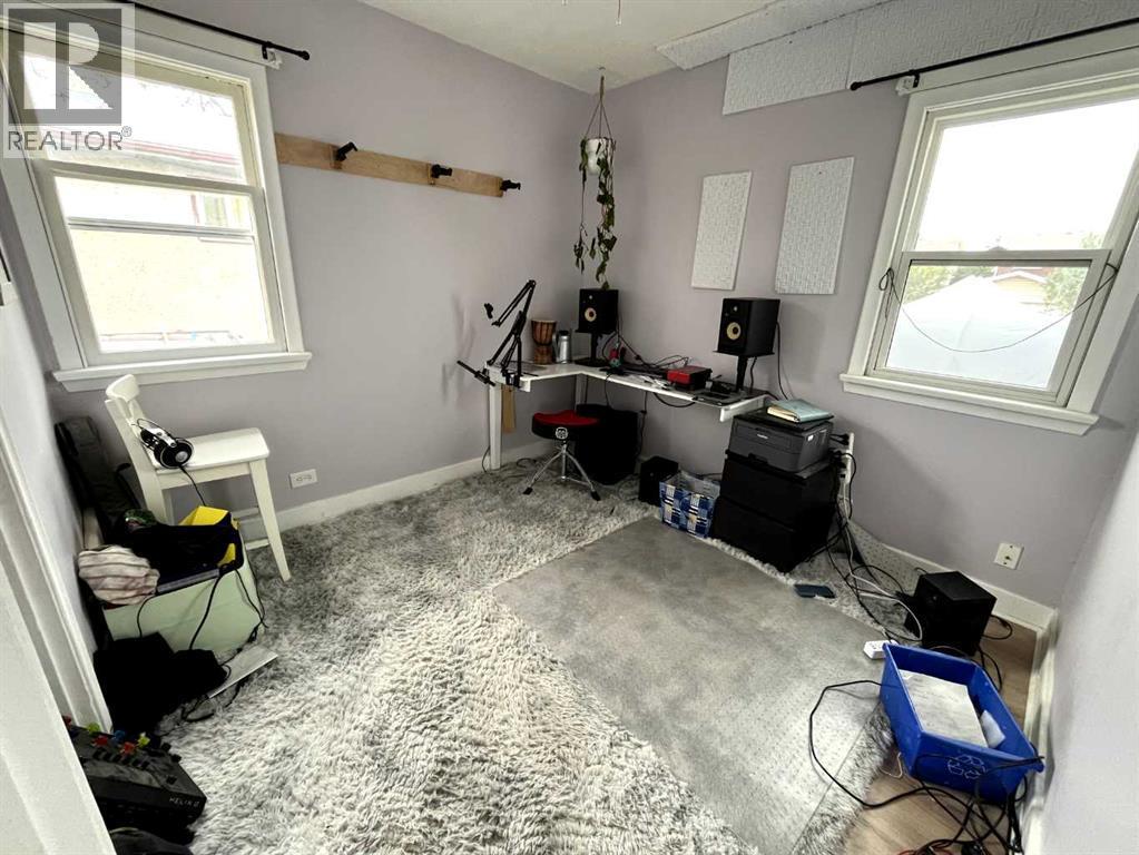 7639 Ogden Road Se, Calgary, AB - Indoor