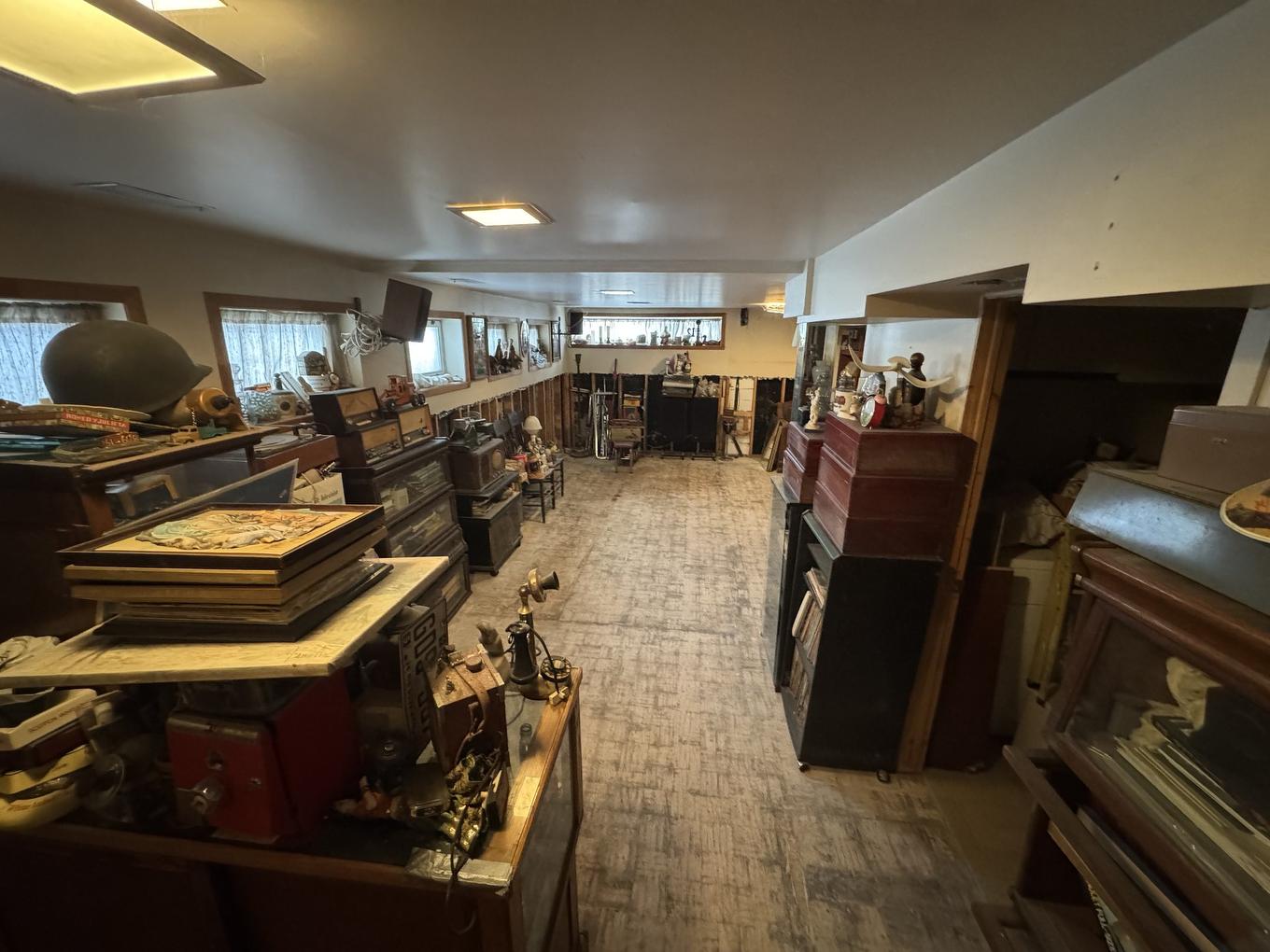 Sous-sol - 4935 Boul. Samson, Laval (Chomedey), QC - Indoor Photo Showing Other Room