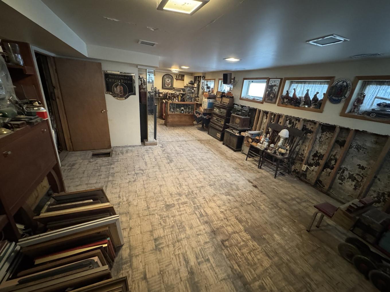 Sous-sol - 4935 Boul. Samson, Laval (Chomedey), QC - Indoor Photo Showing Other Room