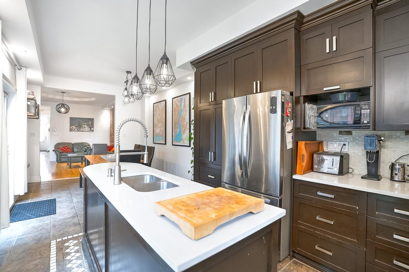 Kitchen - 558 Rue Théodore, Montréal (Mercier/Hochelaga-Maisonneuve), QC - Indoor Photo Showing Kitchen With Upgraded Kitchen