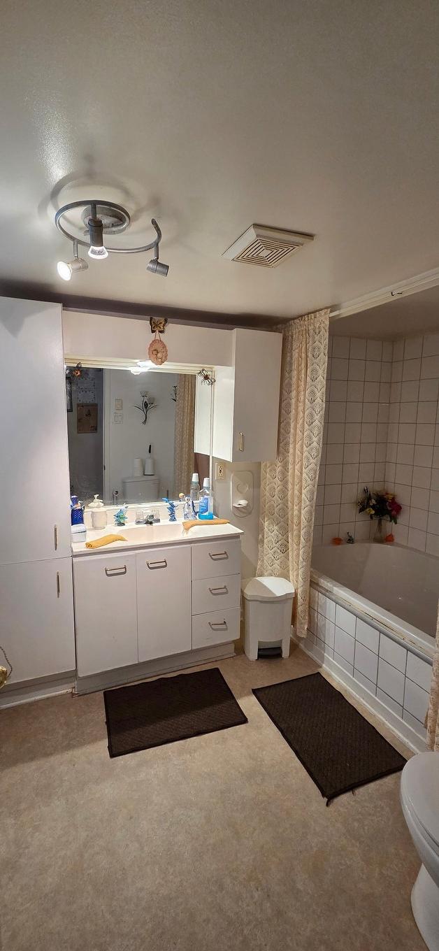 Salle de bains - 8 Ch. Cora, Grand-Remous, QC - Indoor Photo Showing Bathroom