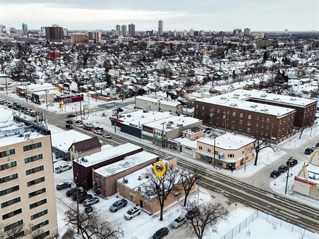 841 Ellice Ave, Winnipeg, MB