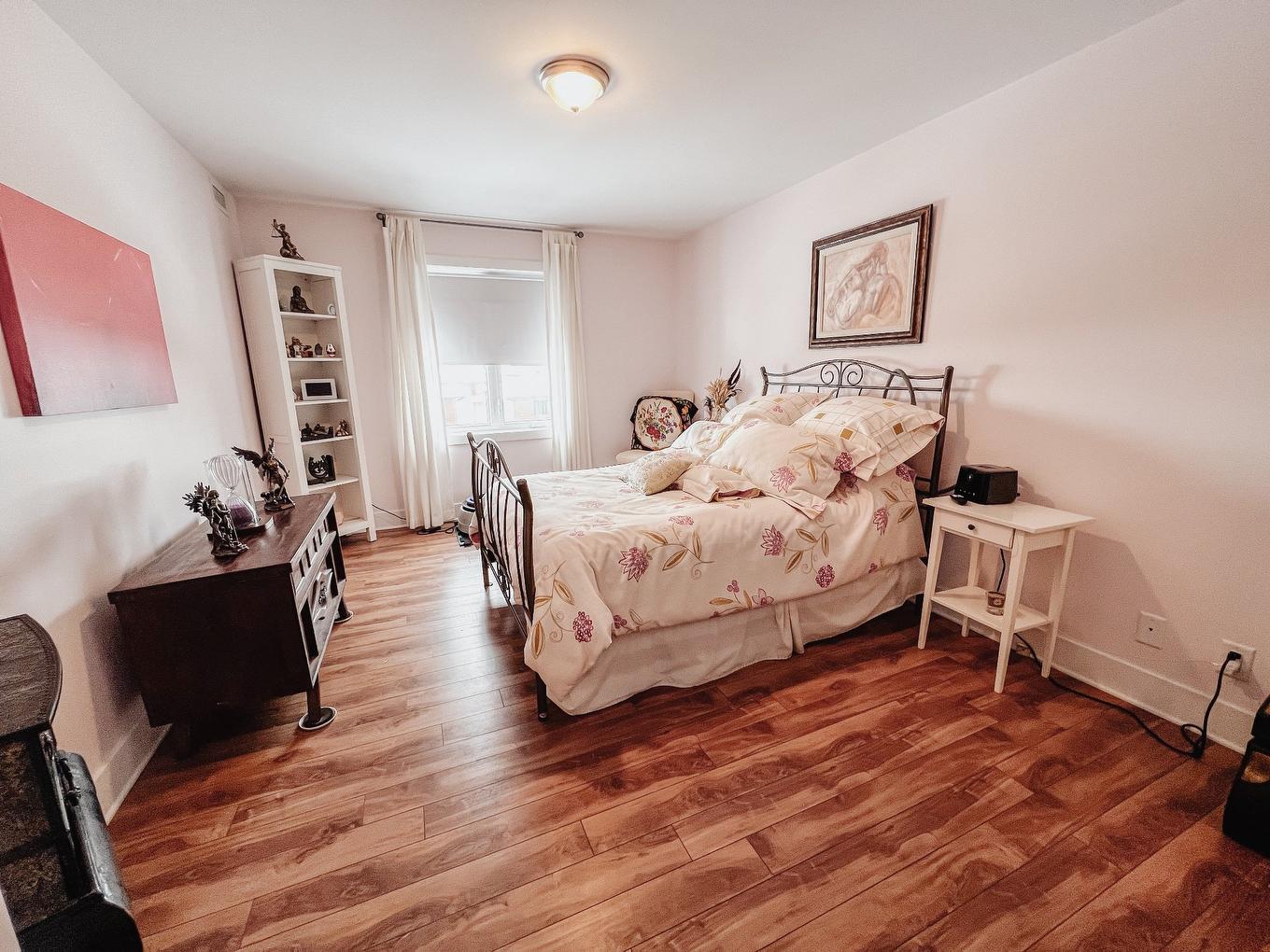 Chambre à coucher principale - 401-450 Av. De La Belle-Dame, La Prairie, QC - Indoor Photo Showing Bedroom