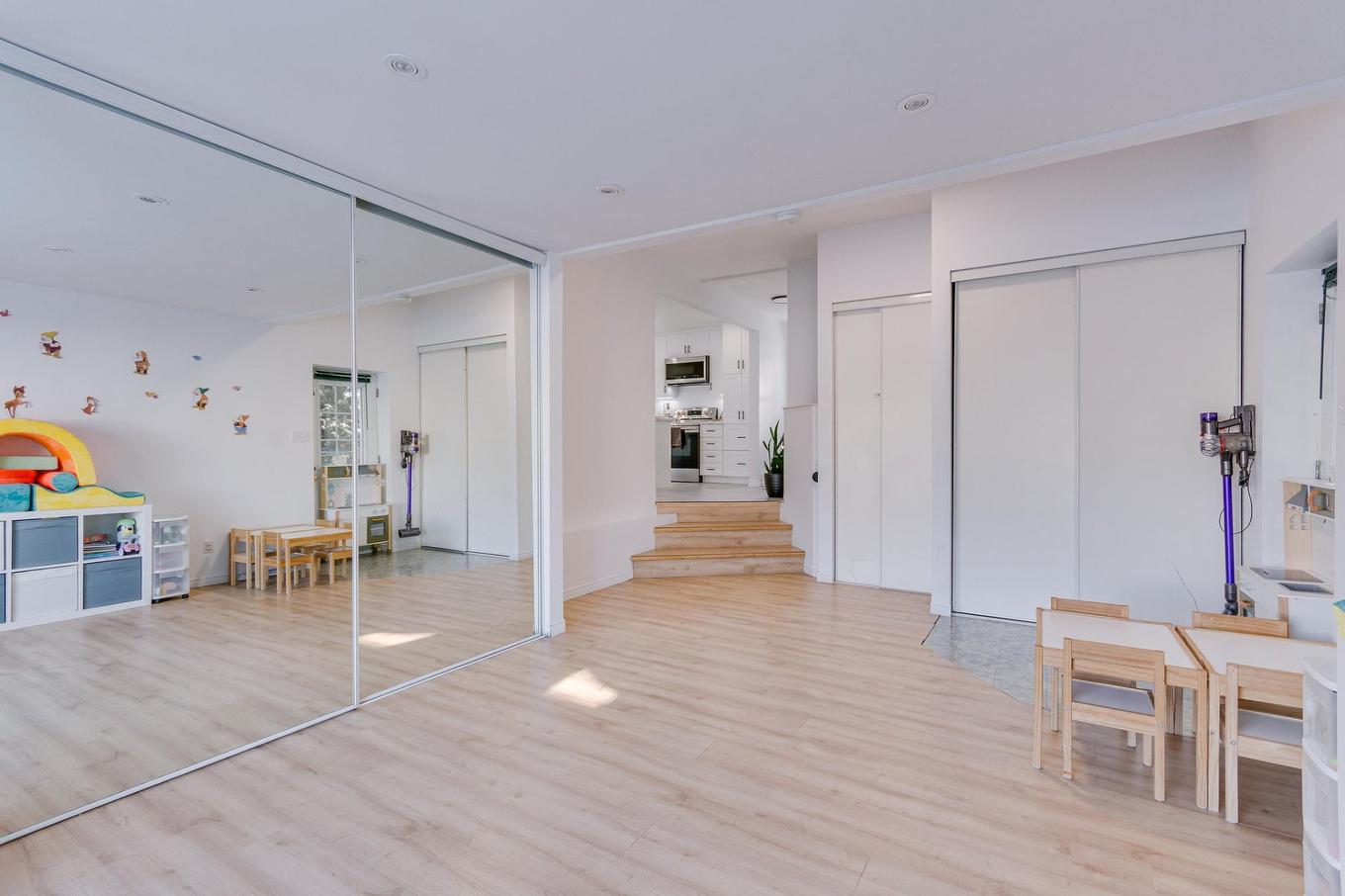 Salle de jeux - 82 Rue Vincent-Legris, Gatineau (Gatineau), QC - Indoor Photo Showing Other Room