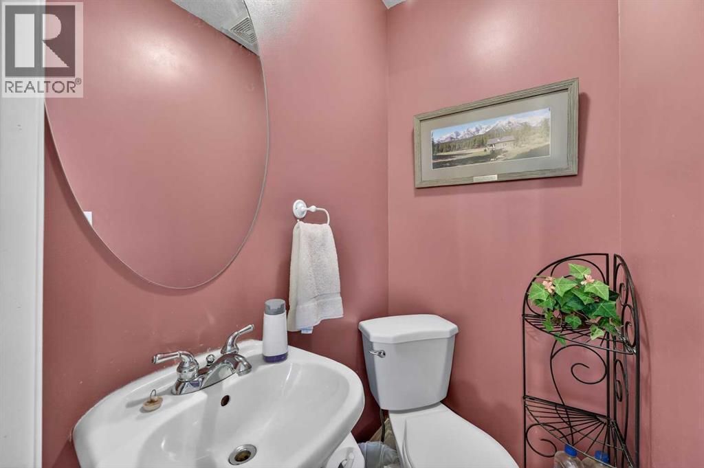 8527 Bowglen Road Nw, Calgary, AB - Indoor Photo Showing Bathroom