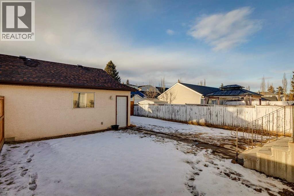 4547 Passchendaele Road Sw, Calgary, AB - Outdoor