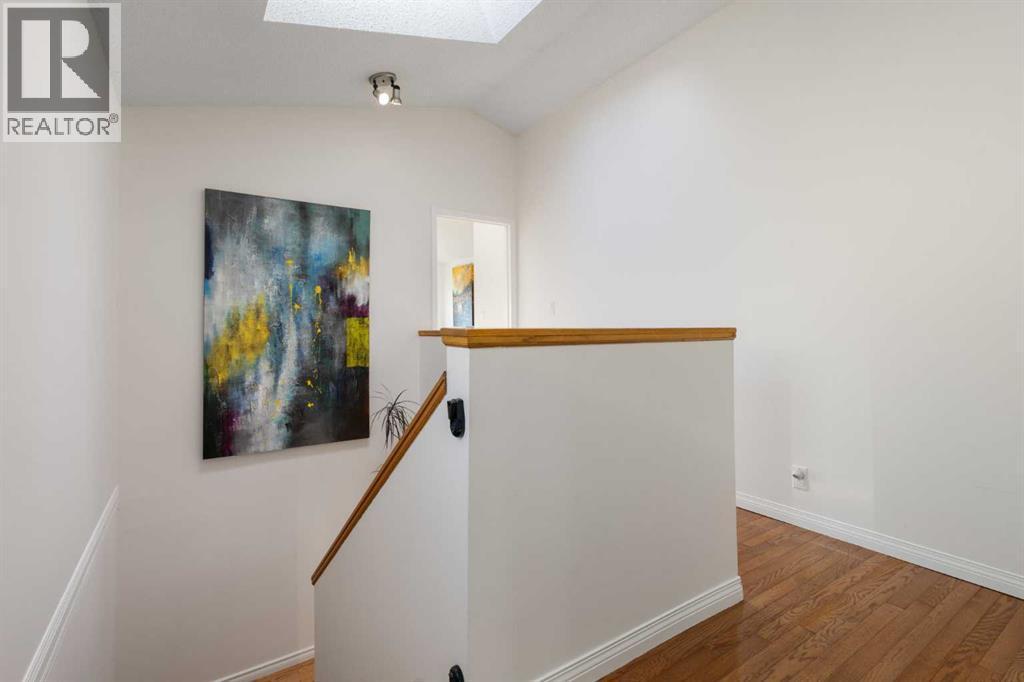 1629 29 Avenue Sw, Calgary, AB - Indoor Photo Showing Other Room