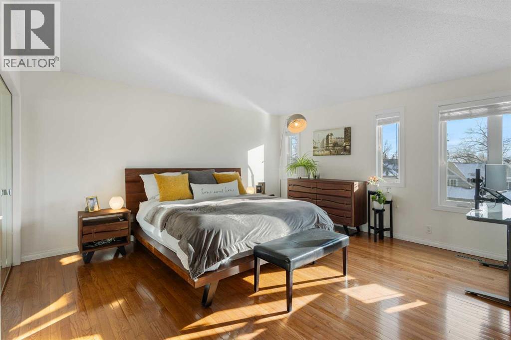 1629 29 Avenue Sw, Calgary, AB - Indoor Photo Showing Bedroom