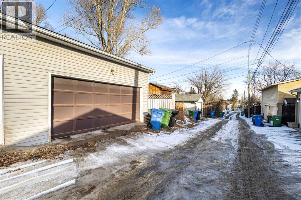 1629 29 Avenue Sw, Calgary, AB - Outdoor