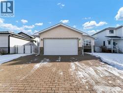 43 Vista Place SE Medicine Hat, AB T1B 4V4