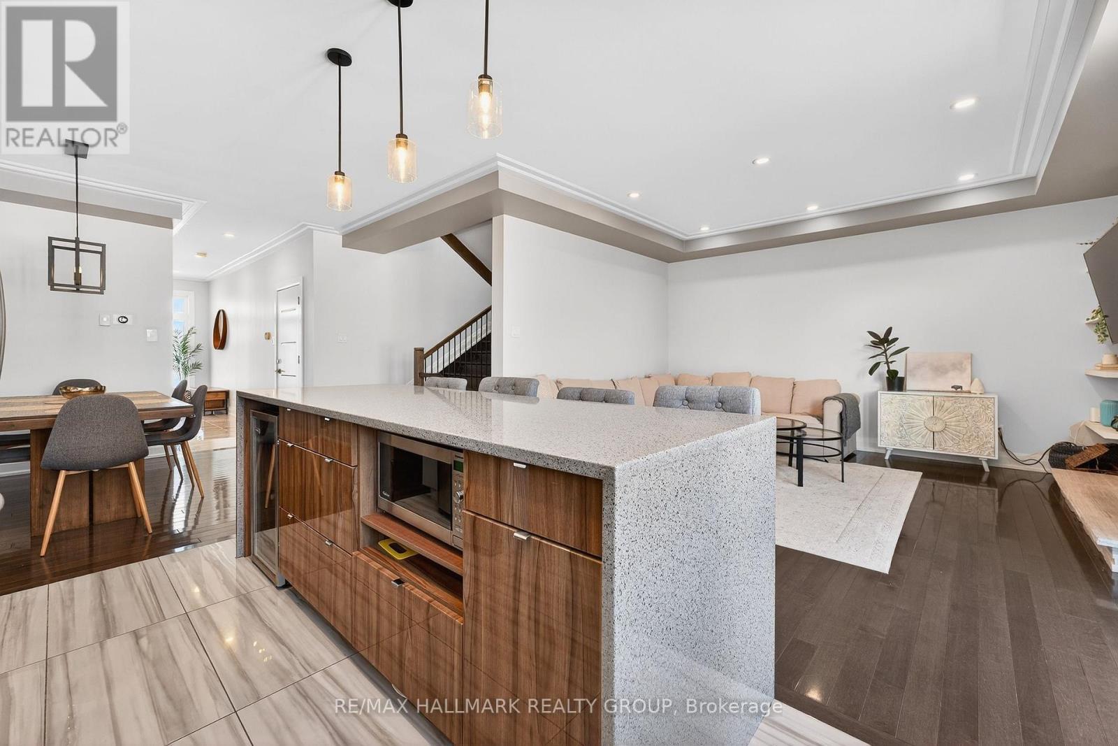 579 Foxview Place, Ottawa, ON - Indoor Photo Showing Other Room