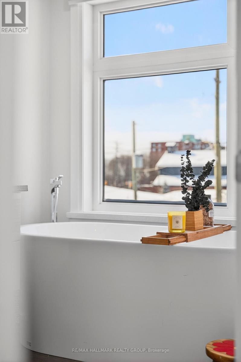 579 Foxview Place, Ottawa, ON - Indoor Photo Showing Other Room