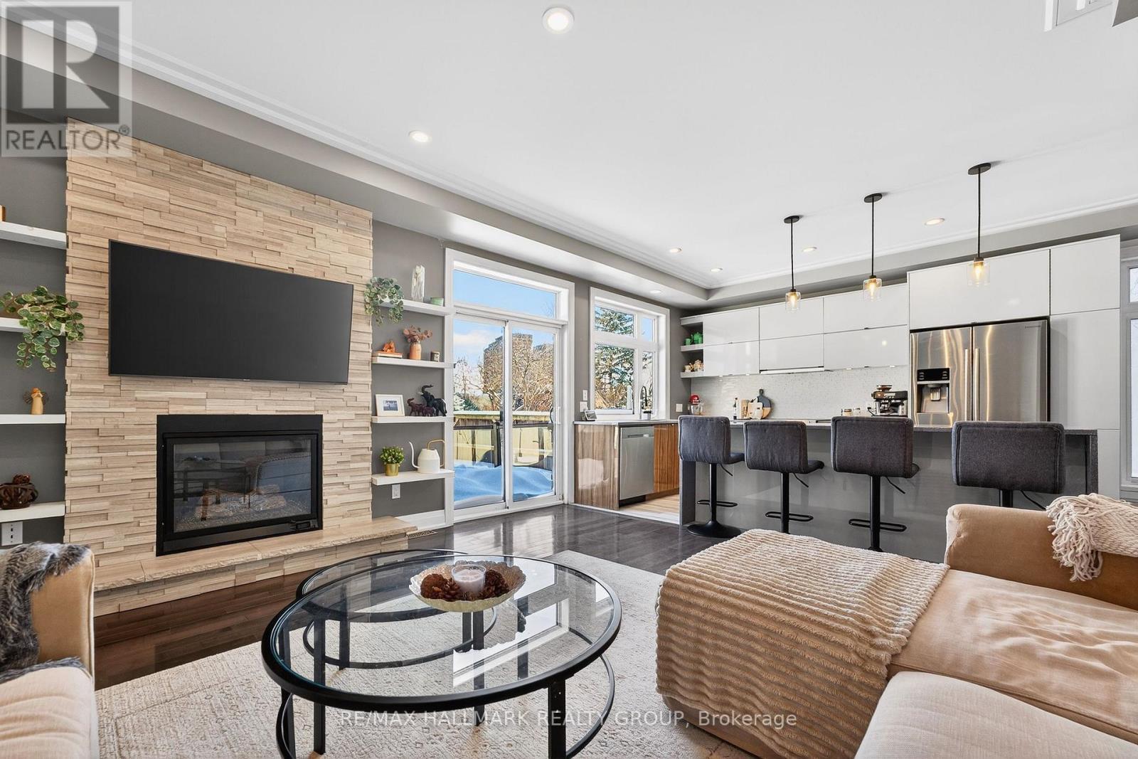 579 Foxview Place, Ottawa, ON - Indoor Photo Showing Living Room With Fireplace