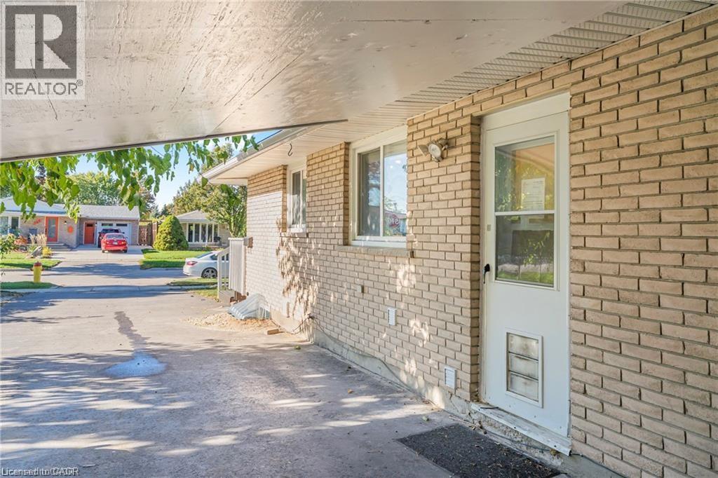 146 Appalachian Crescent Unit# Lower, Kitchener, ON - Outdoor With Exterior
