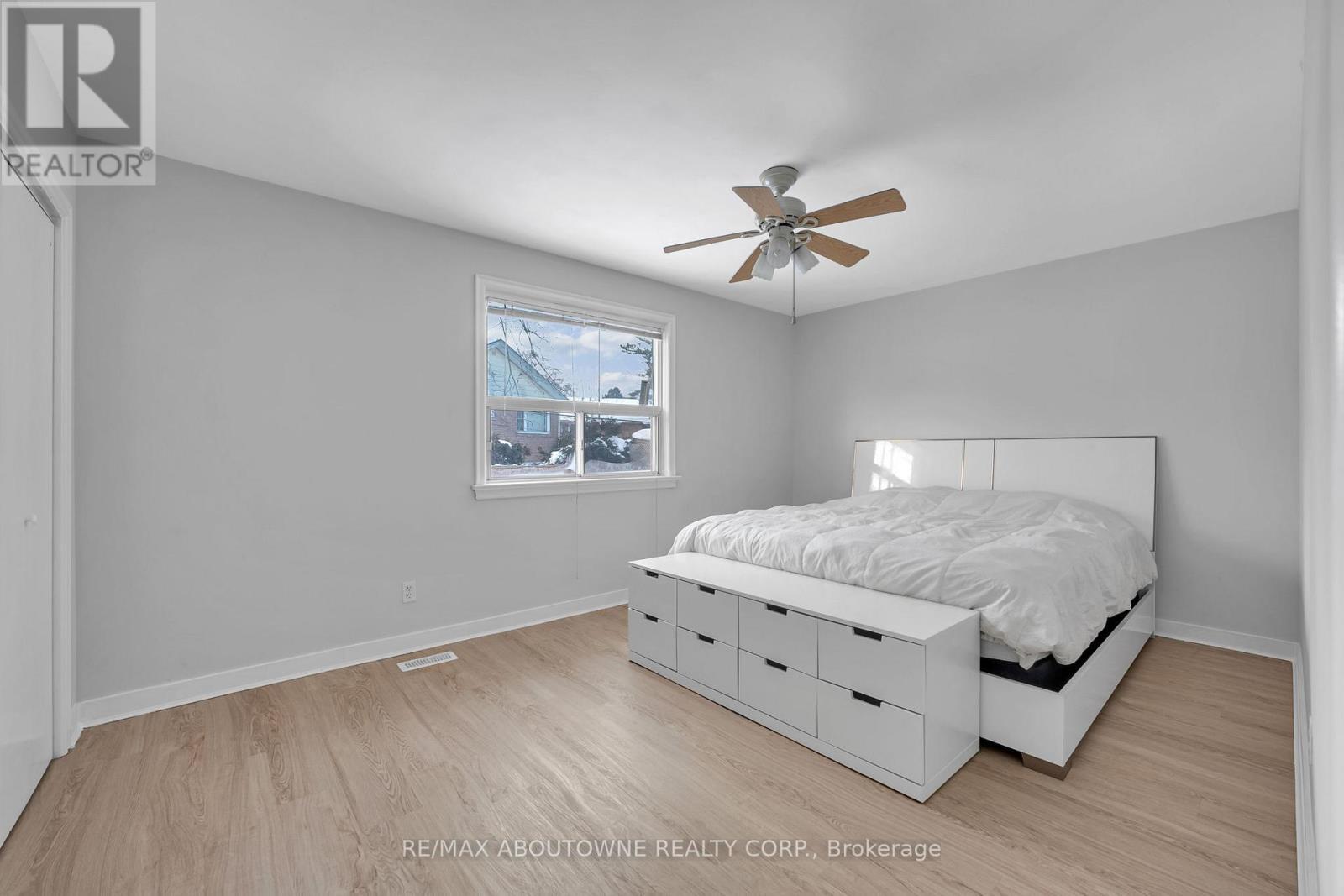 150 Thistle Down Boulevard, Toronto, ON - Indoor Photo Showing Bedroom