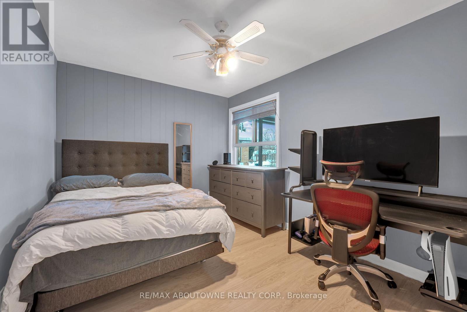 150 Thistle Down Boulevard, Toronto, ON - Indoor Photo Showing Bedroom