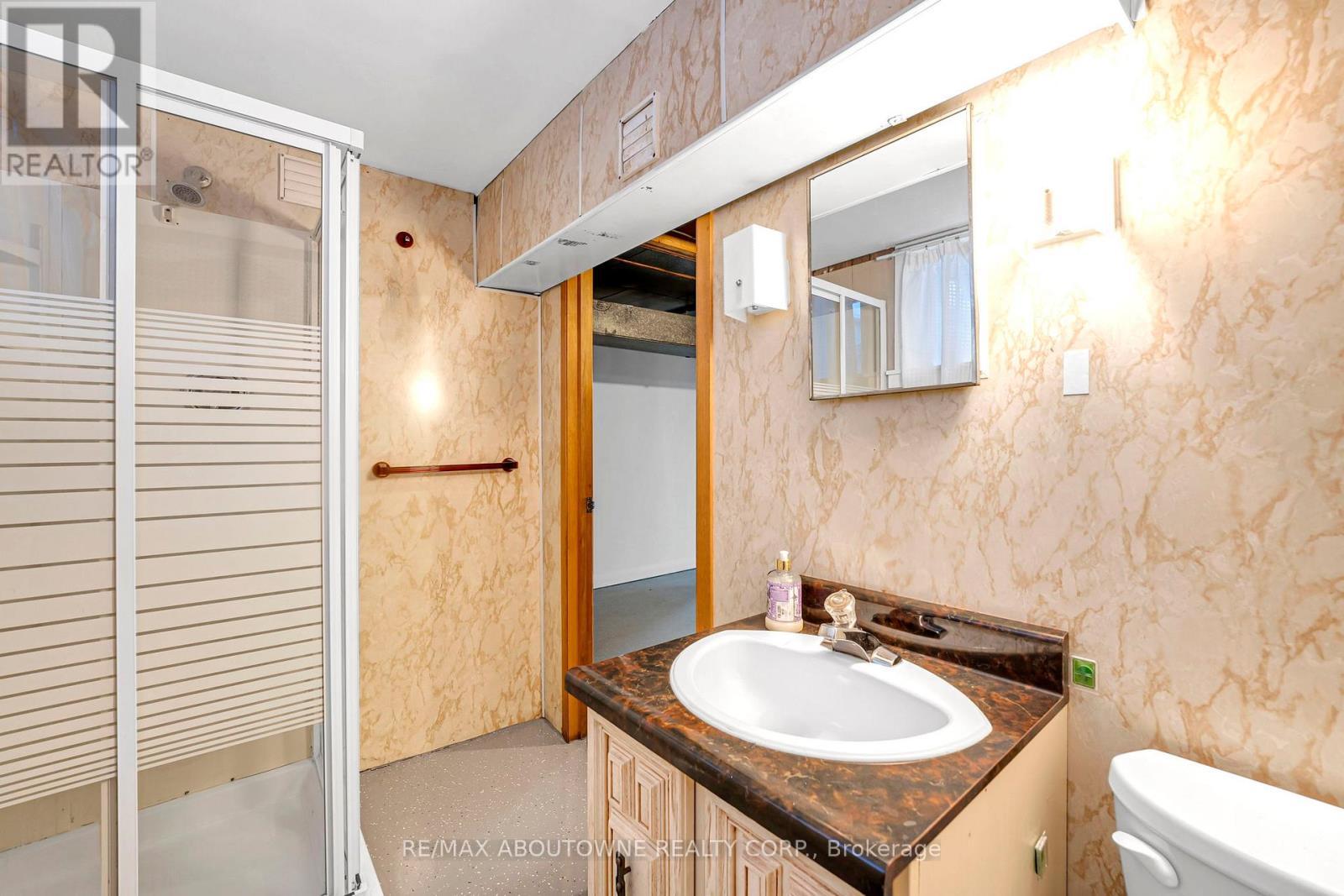 150 Thistle Down Boulevard, Toronto, ON - Indoor Photo Showing Bathroom