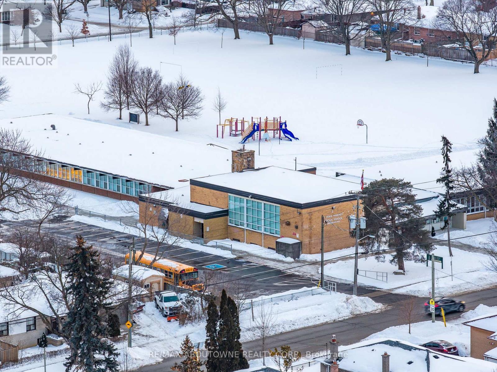 150 Thistle Down Boulevard, Toronto, ON - Outdoor