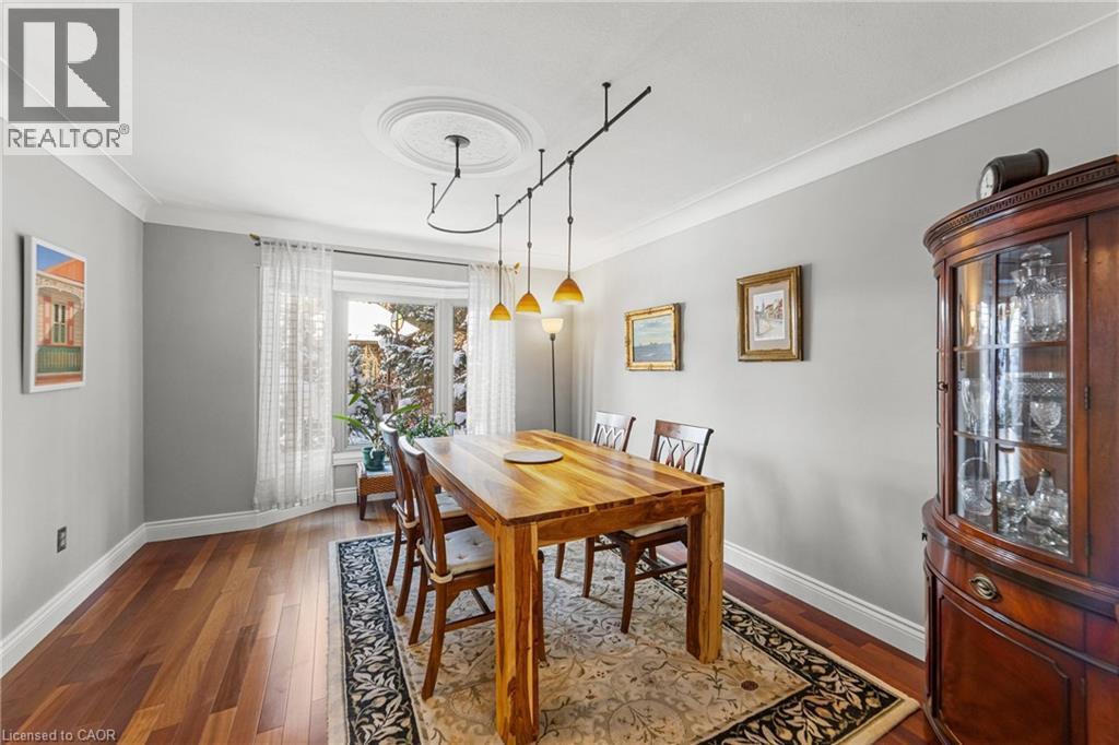 7 Templer Drive, Ancaster, ON - Indoor Photo Showing Dining Room