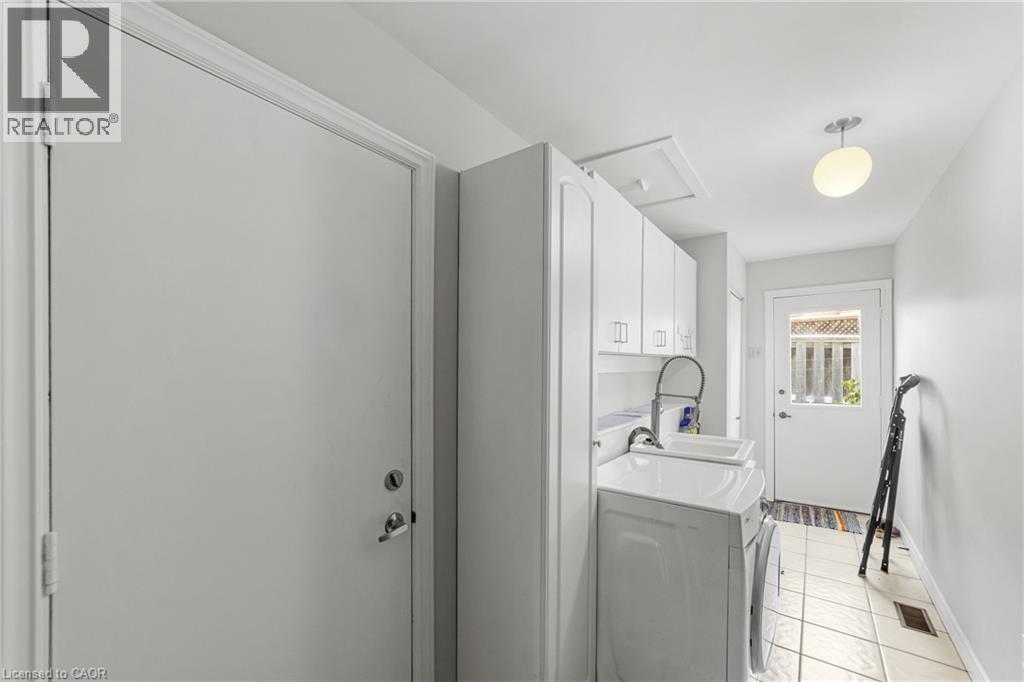 7 Templer Drive, Ancaster, ON - Indoor