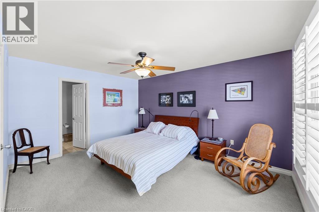 7 Templer Drive, Ancaster, ON - Indoor Photo Showing Bedroom