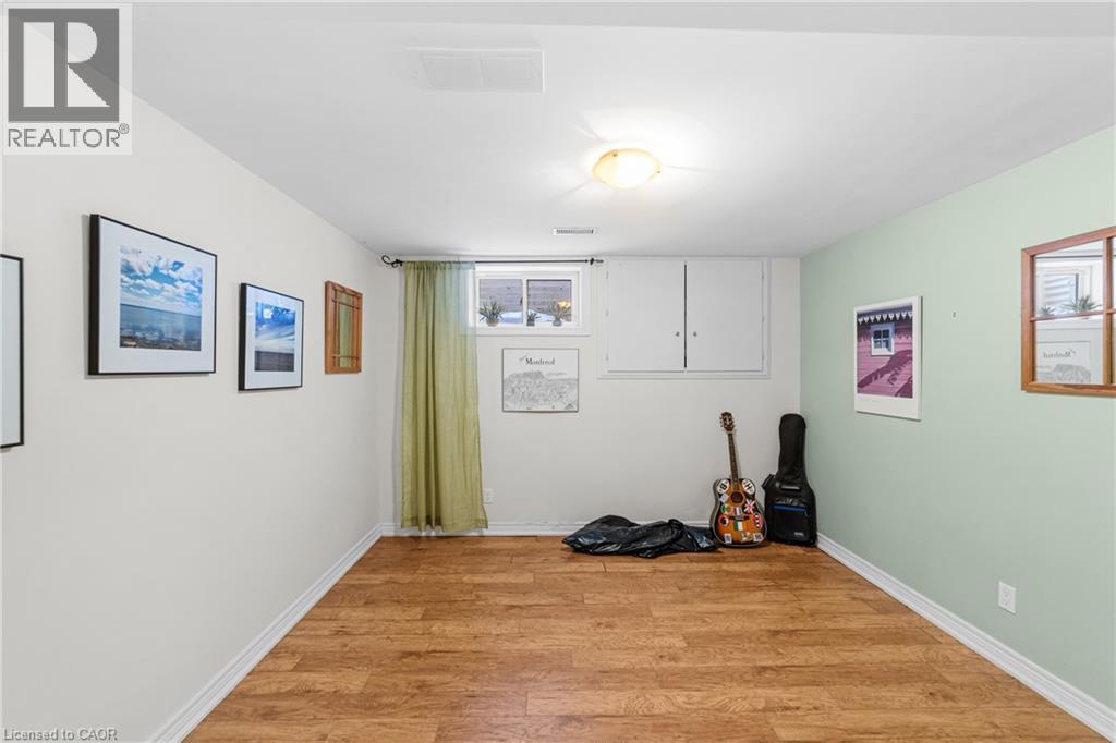 7 Templer Drive, Ancaster, ON - Indoor Photo Showing Other Room