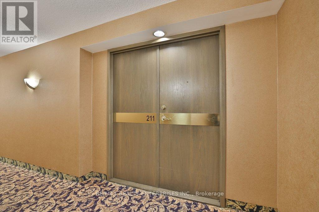 Welcome to 211 - 211 - 1800 The Collegeway, Mississauga, ON - Indoor