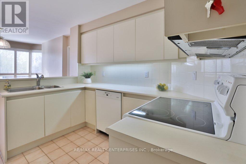 211 - 1800 The Collegeway, Mississauga, ON - Indoor