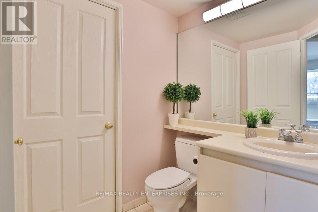 3rd bath - 211 - 1800 The Collegeway, Mississauga, ON - Indoor Photo Showing Bathroom
