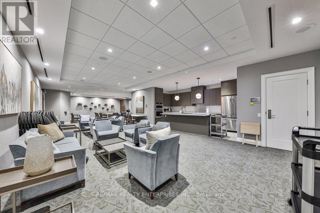 211 - 1800 The Collegeway, Mississauga, ON - Indoor