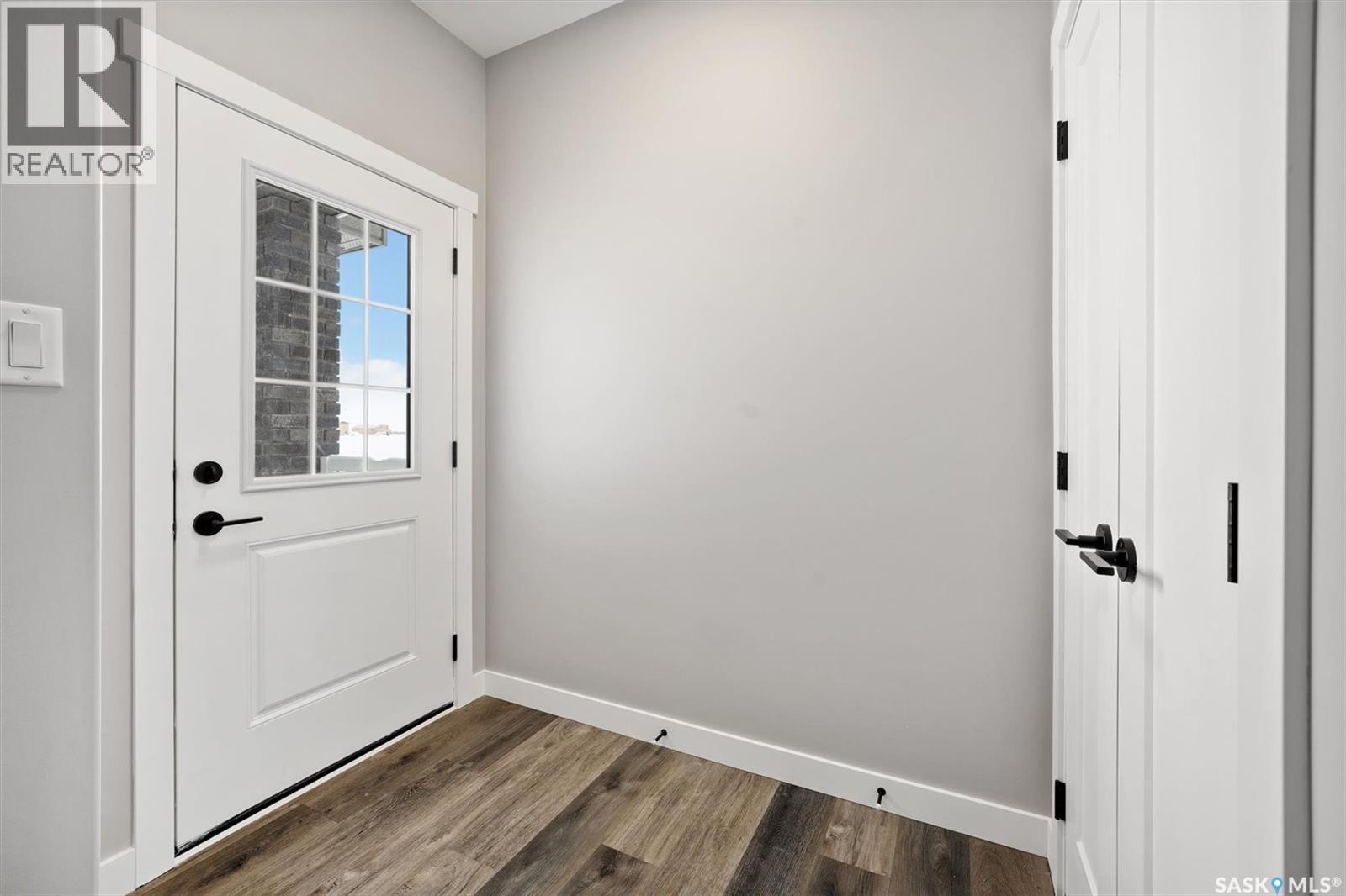 411 Yuel Crescent, Saskatoon, SK - Indoor Photo Showing Other Room