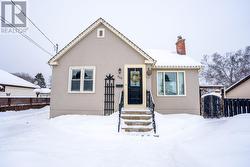 320 Lillian ST Thunder Bay, ON P7A 1J2