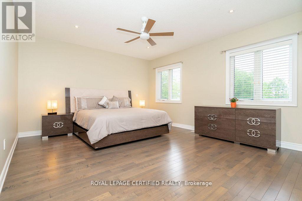 792 Glenbrook Avenue, Burlington, ON - Indoor Photo Showing Bedroom