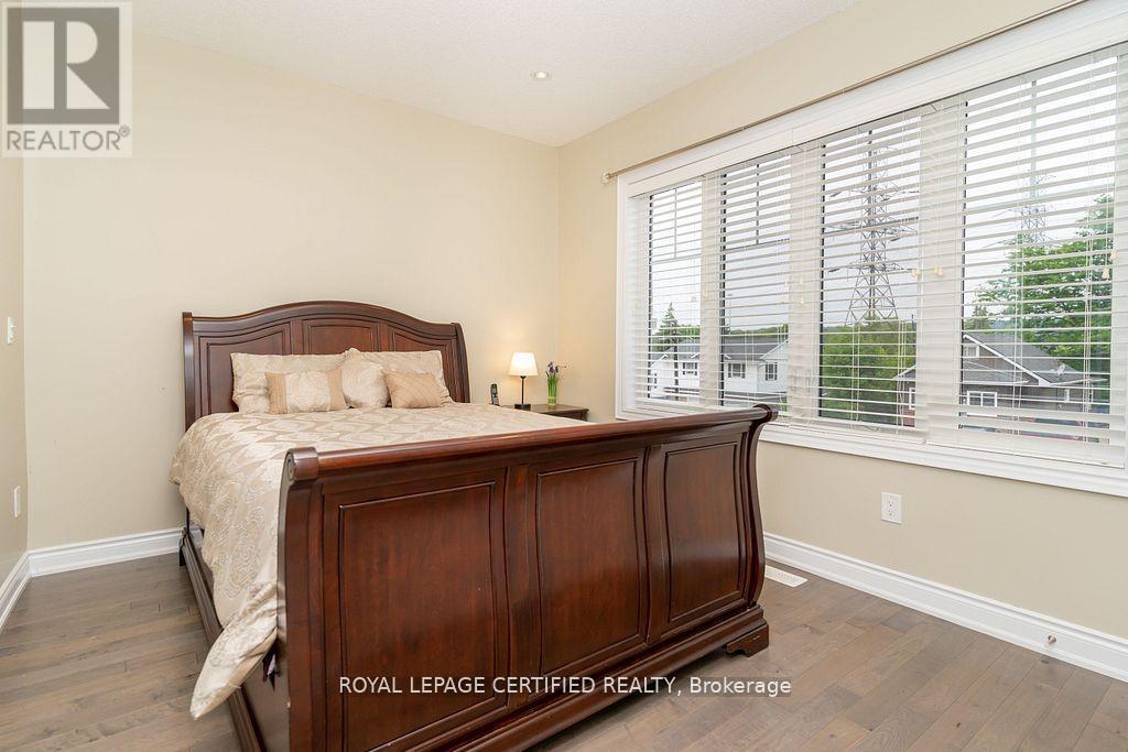 792 Glenbrook Avenue, Burlington, ON - Indoor Photo Showing Bedroom