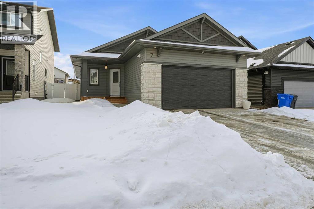 7 Thorne Place, Red Deer, AB - Outdoor With Facade