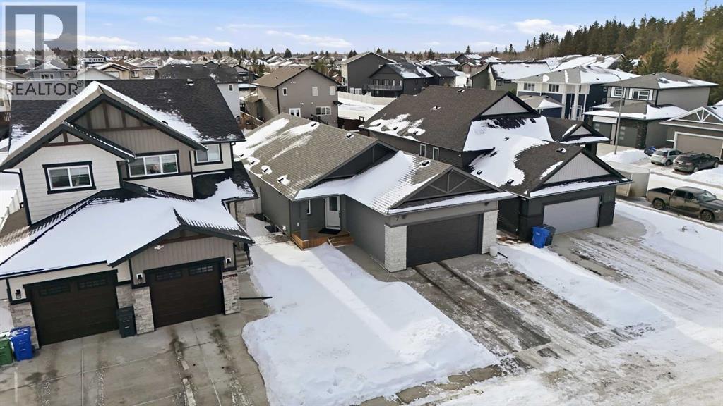 7 Thorne Place, Red Deer, AB - Outdoor