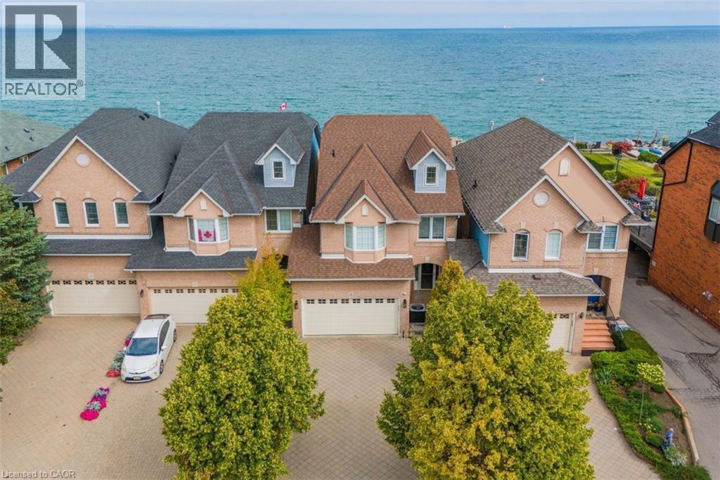 55 Edgewater Drive, Stoney Creek, ON - Outdoor With Facade