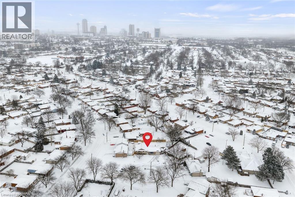 6970 Concord Crescent, Niagara Falls, ON - Outdoor With View