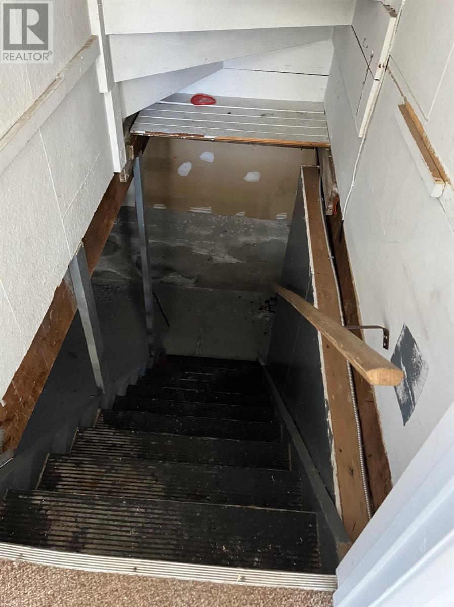 22 Low Ave, Gogama, ON - Indoor Photo Showing Other Room